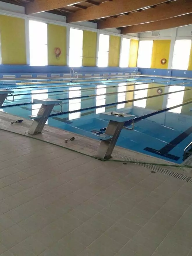 Badalona reabre la piscina Mireia Belmonte tras una inversión de 48.000 euros