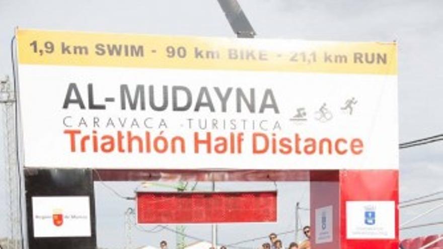 III Al-Mudayna Triathlón Half Distance (carrera a pie y meta)