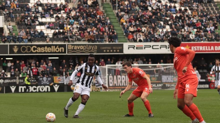 La crónica | El Castellón deja expuesto su liderato (1-1)