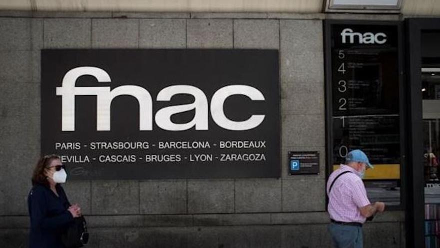 Un &quot;error tipográfico&quot; obliga a FNAC a entregar móviles de 699 euros a 124