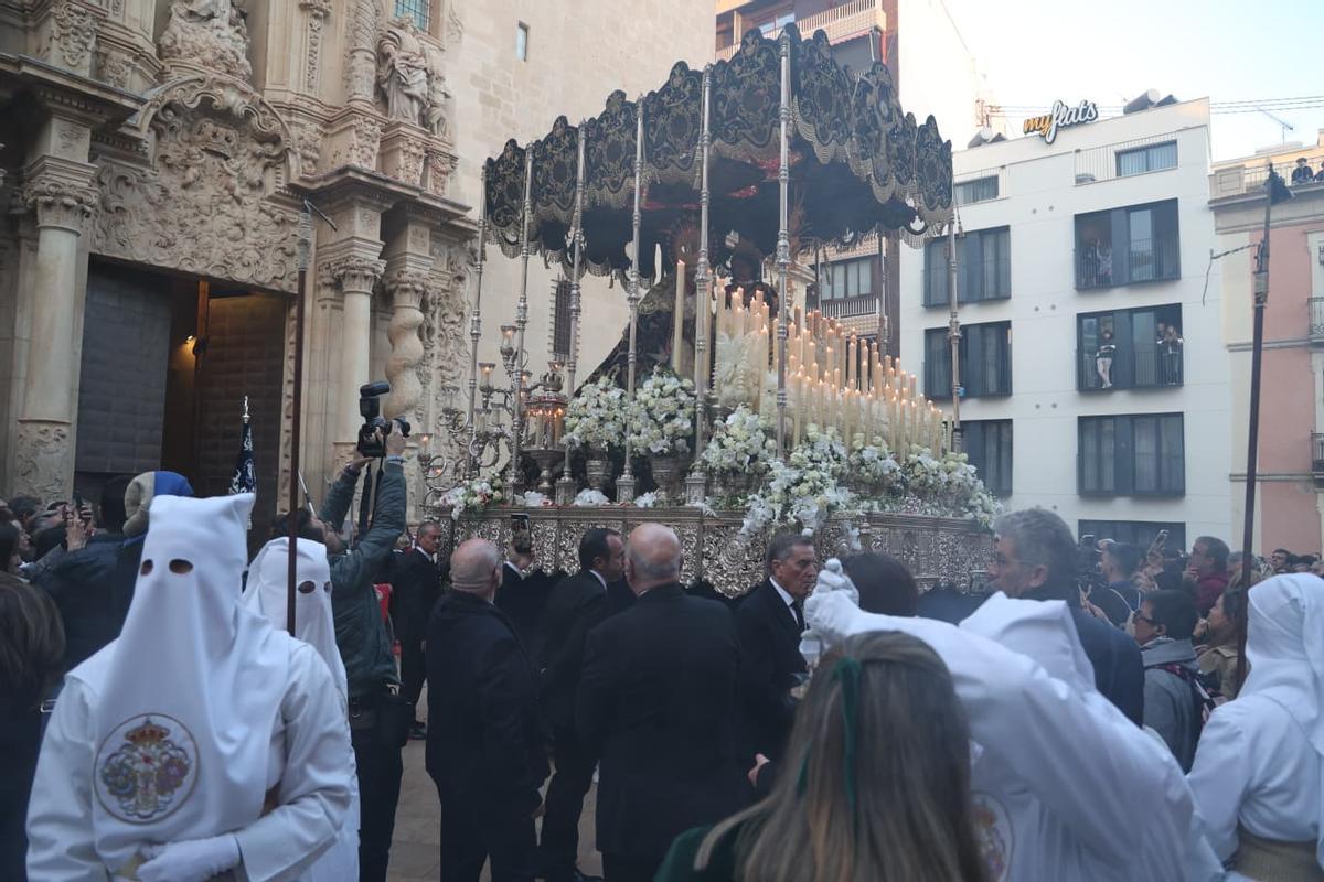 Martes Santo en Alicante 2026: Procesión de la Hermandad del Cristo del Mar y la Virgen de los Dolores Coronada Martes Santo en Alicante 2026: Procesión de la Hermandad del Cristo del Mar y la Virgen de los Dolores Coronada