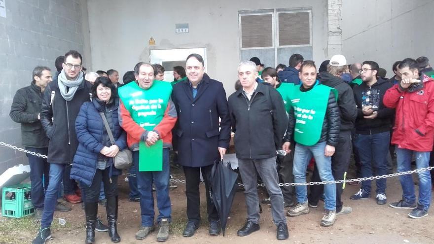 Els agricultors han entregat el manifest a Junyent