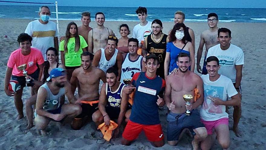 Playa de Xeraco  Gran éxito de participación en  el torneo de voley