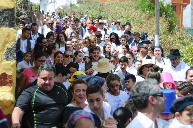 Traida Infantil del Agua de Lomo Magullo 2016