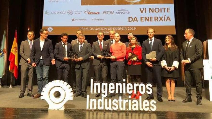 Instántanea de familia de los premiados en la gala que tuvo lugar en Santiago de Compostela.