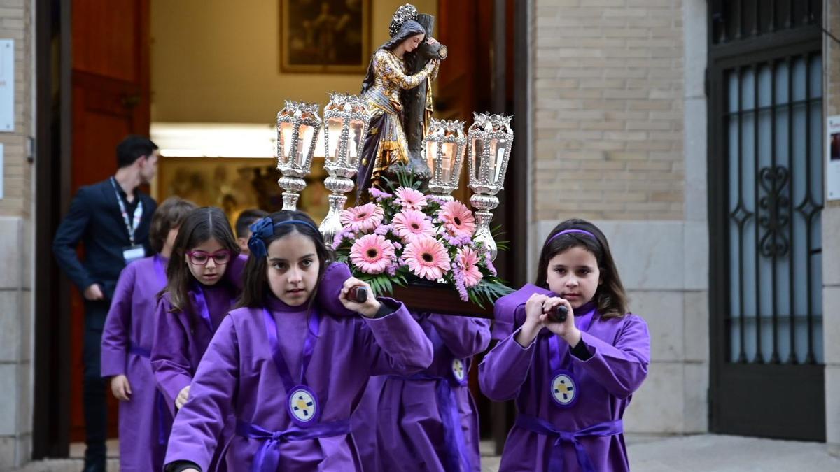 Vídeo: Procesión infantil y juvenil en la Semana Santa de Vila-real