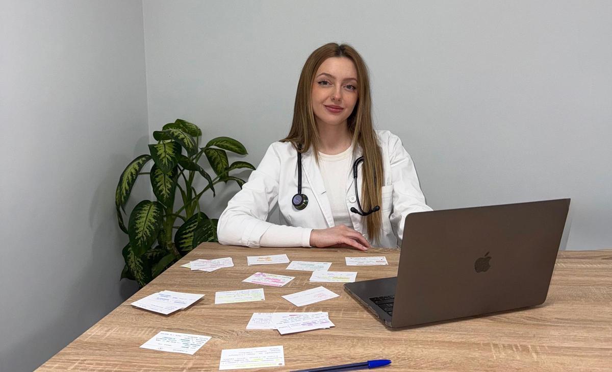 Alexandra Pavel, alumna de Medicina por la UJI, realizó el MIR el sábado 24