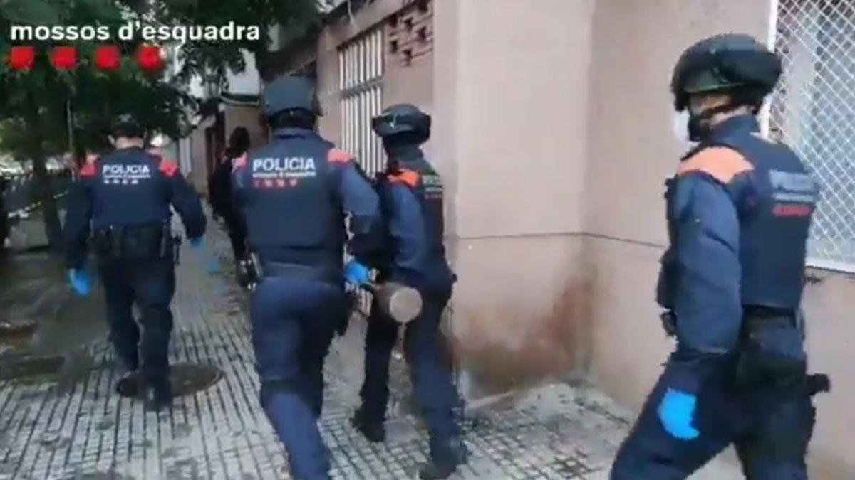 Operación contra un grupo de ladrones de pisos en Barcelona.