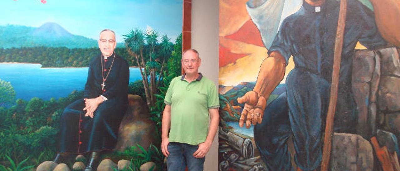 El activista afincado en Fuerteventura Domingo Cordero, en su reciente visita por El Salvador.
