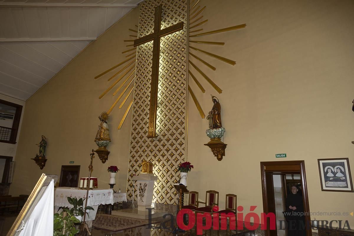 Así ha sido el traslado del cuatro y la reliquia de Santa Teresa de Jornet desde el Asilo hasta la Parroquia de la Concepción en Caravaca