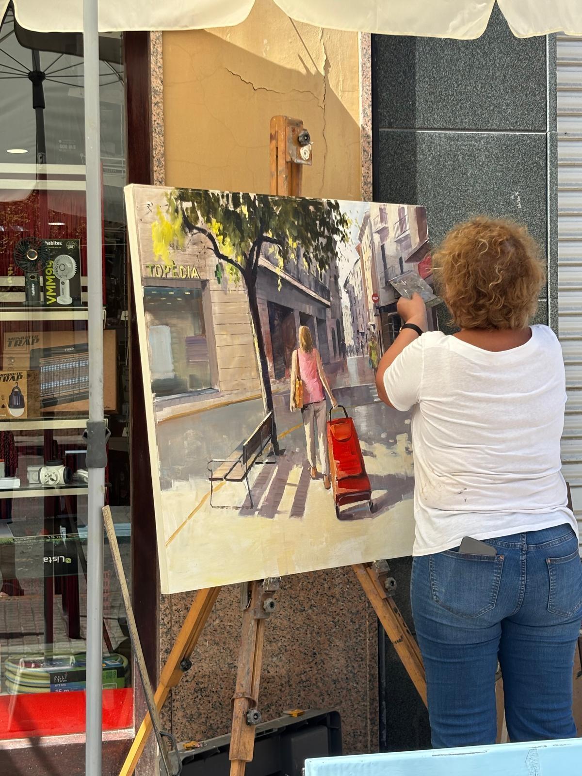 Una de les participants del concurs de pintura ràpida