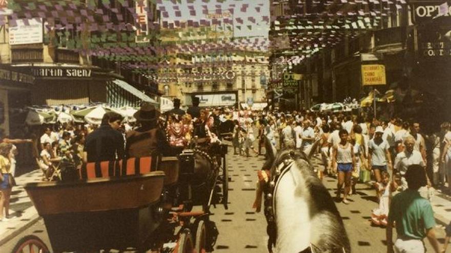 La calle Larios durante la Feria del Centro de 1986.