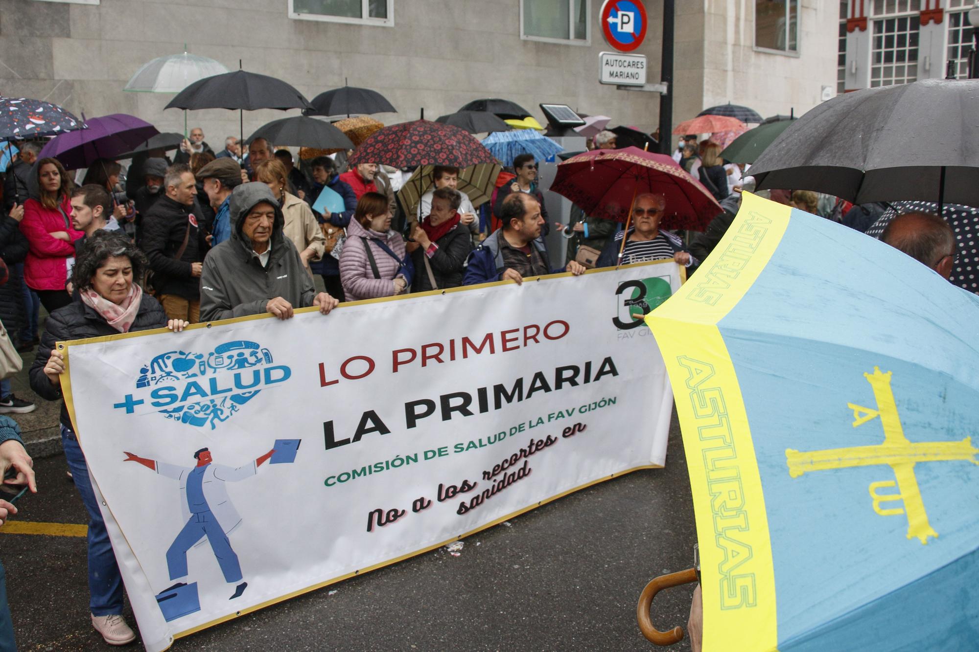 Concentración en Gijón en defensa de la atención primaria