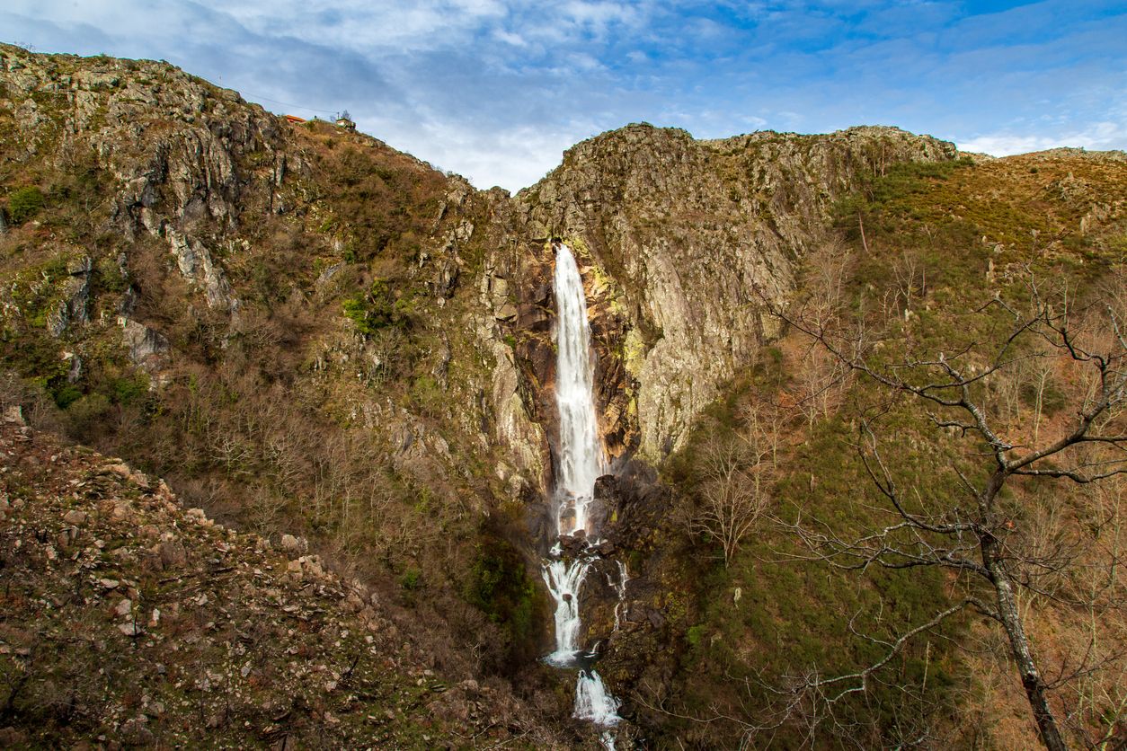 La catarata Frecha de Mizarela se encuentra en el Geoparque de Arouca.