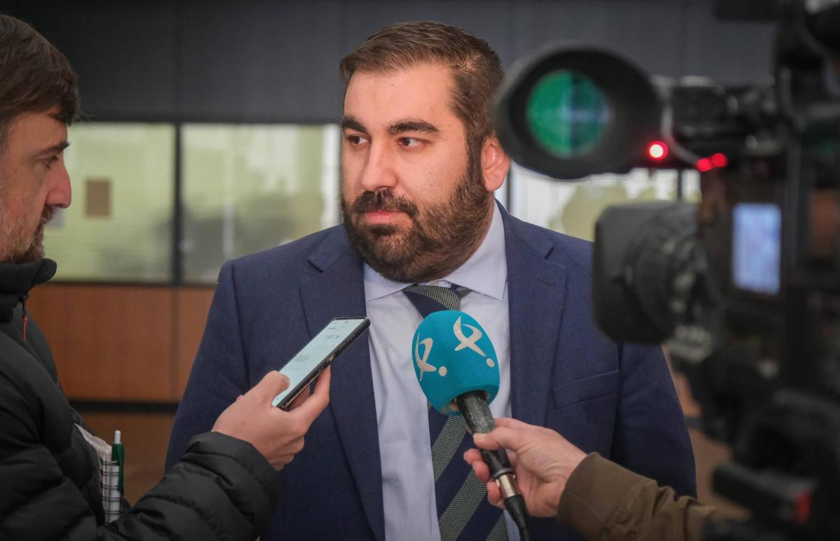 Fernando Cumbres, abogado del demandante.