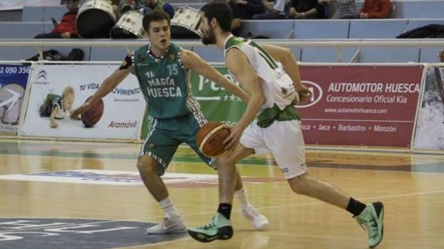 El TAU Castelló cayó en su visita a Huesca.