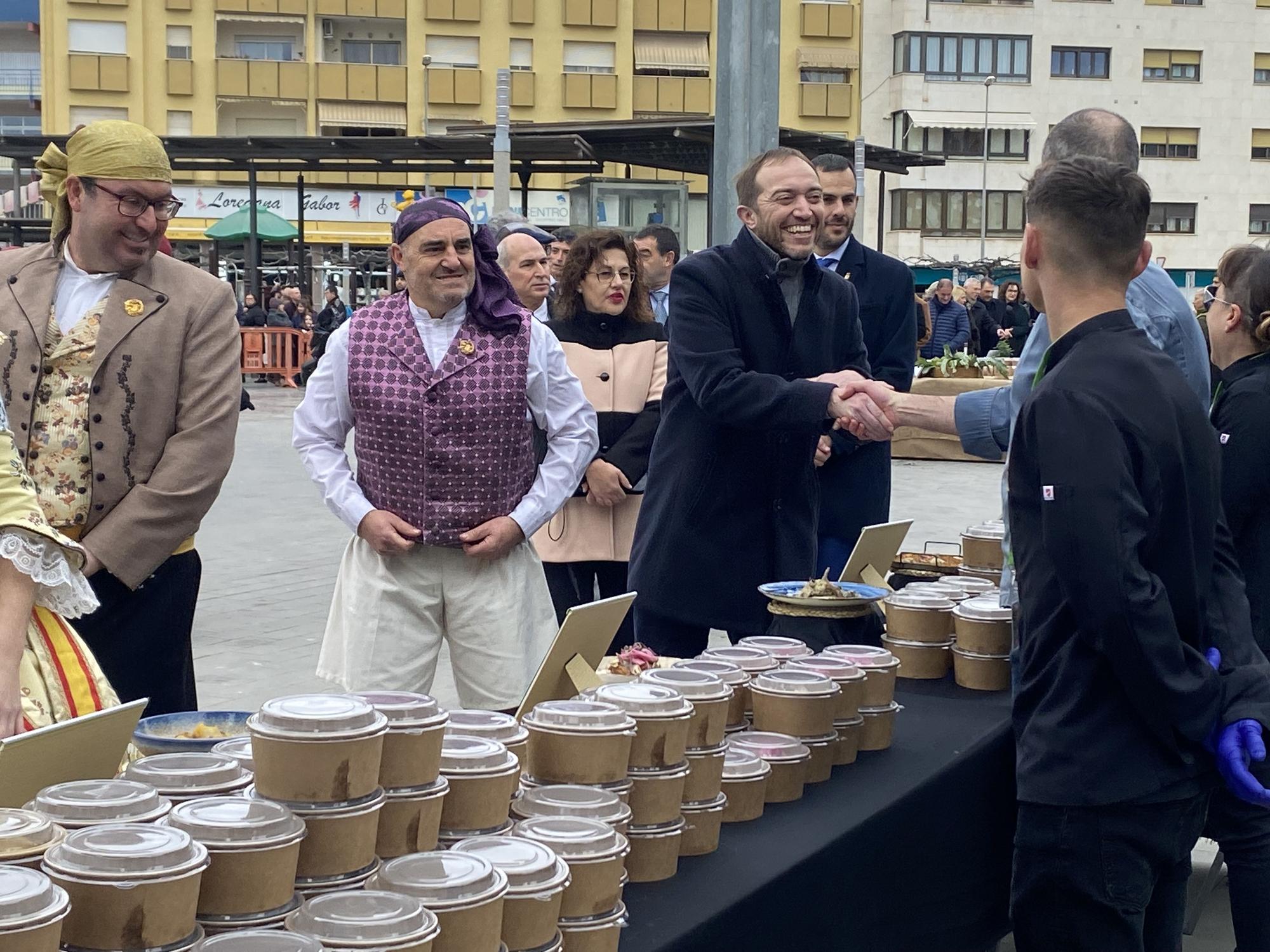 La 'carxofa' vuelve a llenar el centro de Benicarló con la degustación gastronómica