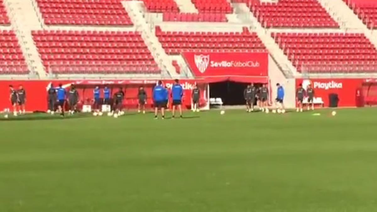 El último entrenamiento del Sevilla antes de viajar a Barcelona