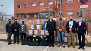 La Guàrdia Urbana de Badalona cedeix 30 armilles antibales per a Ucraïna
