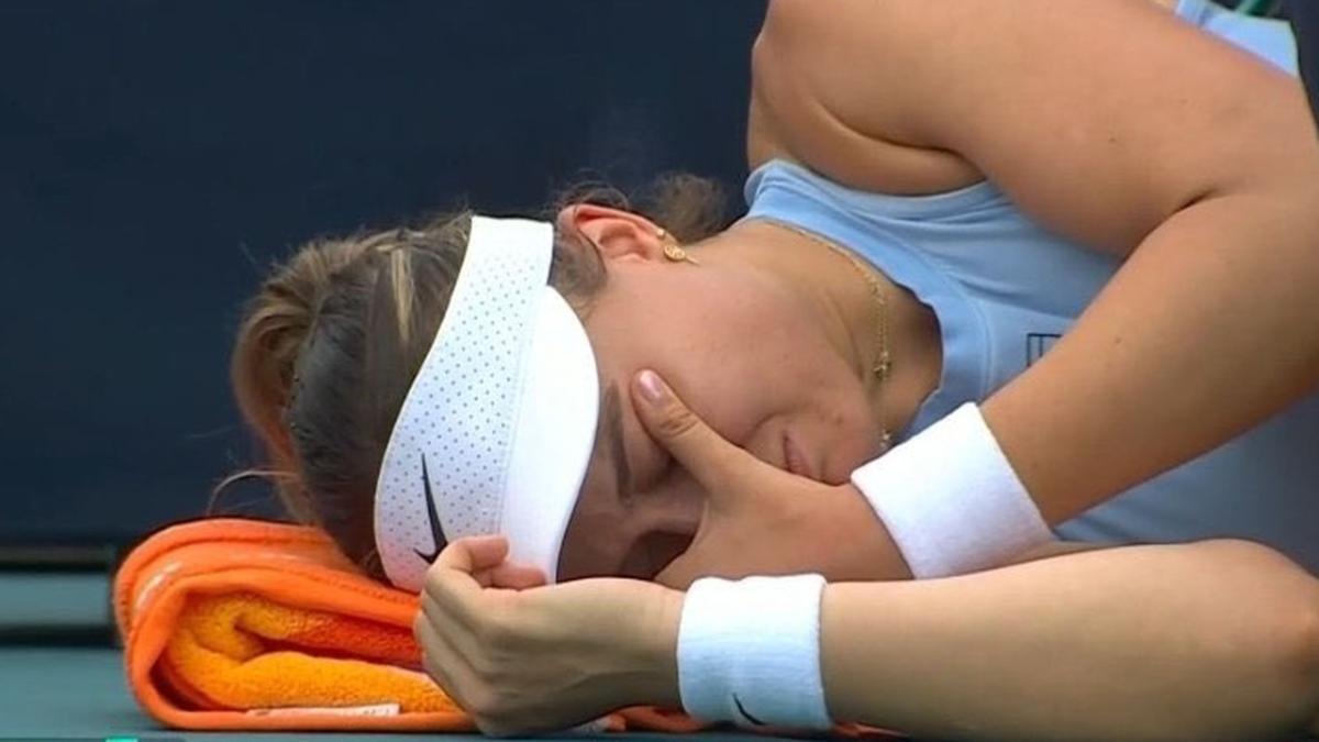 Badosa sufre por su nueva lesión en Miami