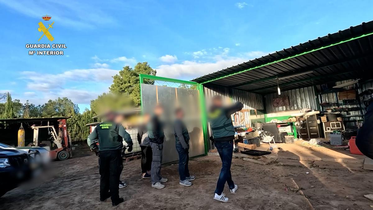 Detenidos los ladrones de desfibriladores en un centro de día en Casinos