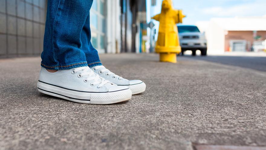 El producto infalible de Mercadona para limpiar la suciedad más profunda y  recuperar el blanco de tus zapatillas