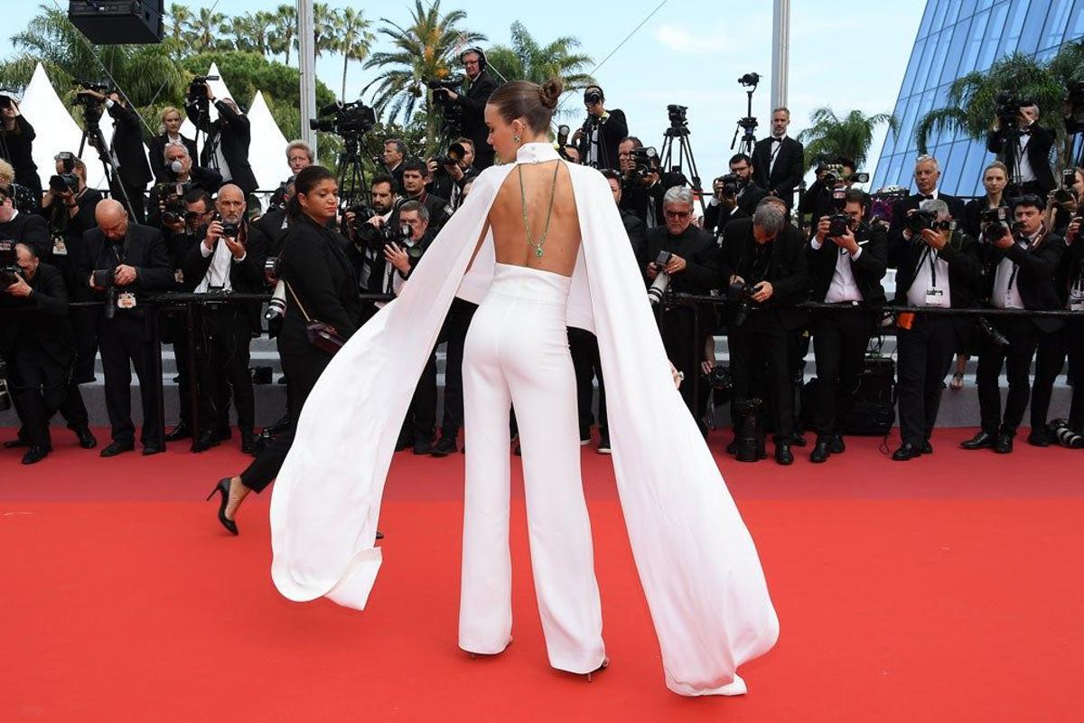 Josephine Skriver en el Festival de Cannes 2019