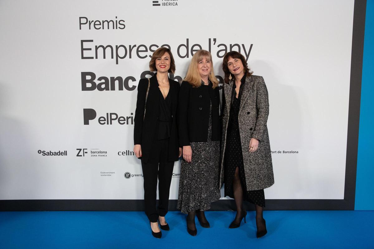 Ester Azuar, directora comercial de EL PERIÓDICO y Sport; Núria Ceriola, secretaria de Presidencia, y Anna Domenech, directora de márketing de EL PERIÓDICO