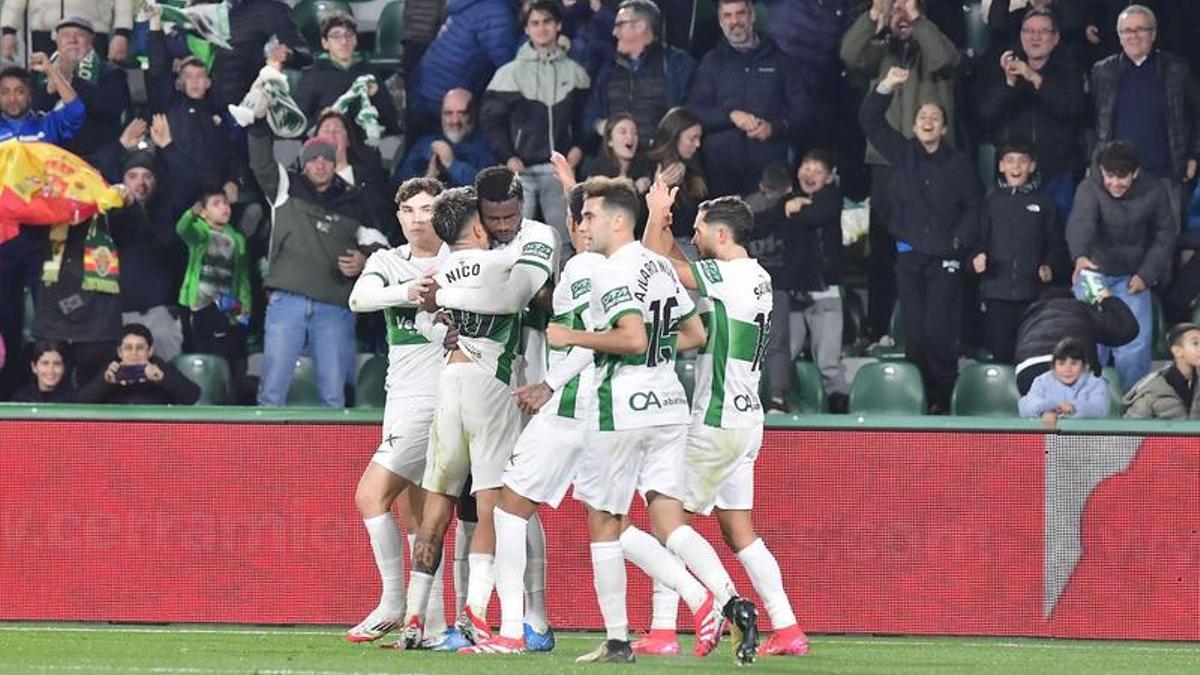 Momento del partido entre el Elche y el Eibar.