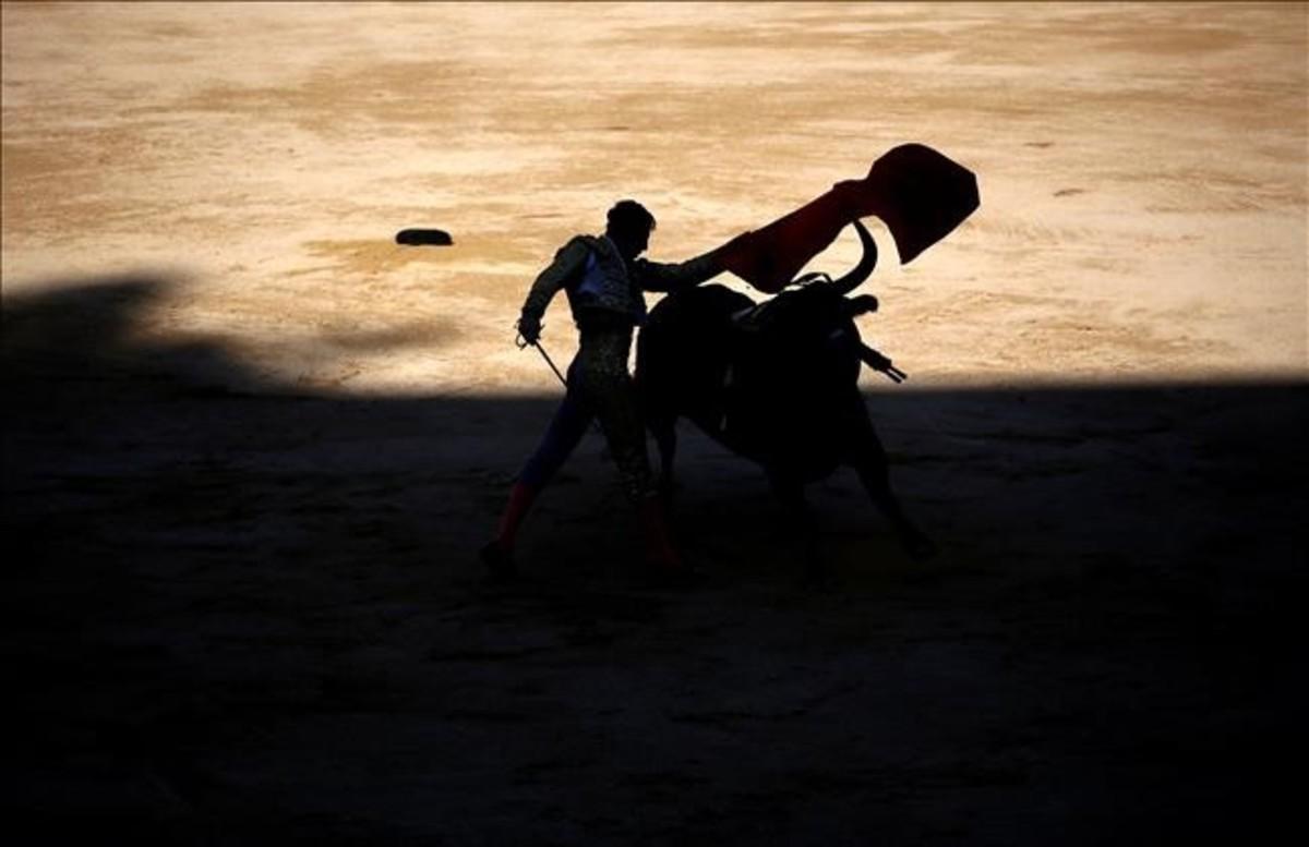 dcaminal34679635 spanish bullfighter juan jose padilla performs a pass to a b160713113834