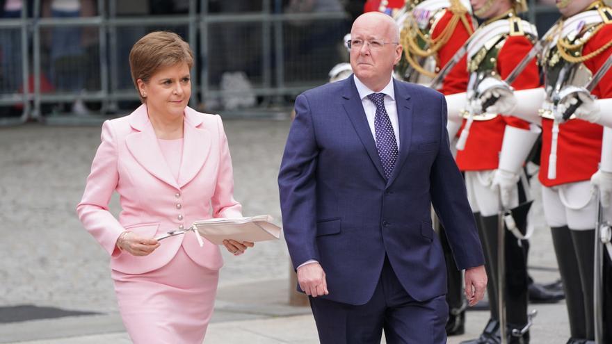 La ex ministra principal de Escocia Nicola Sturgeon y su marido, Peter Murrell.