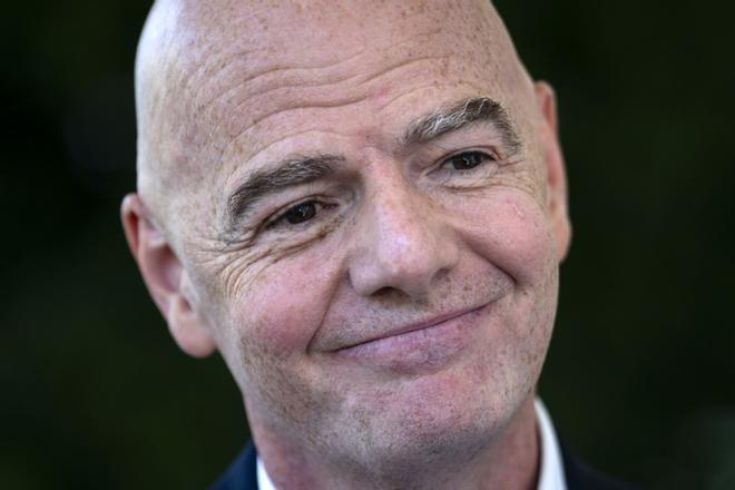 El estrangulamiento a Infantino desata una guerra civil en el fútbol mundial