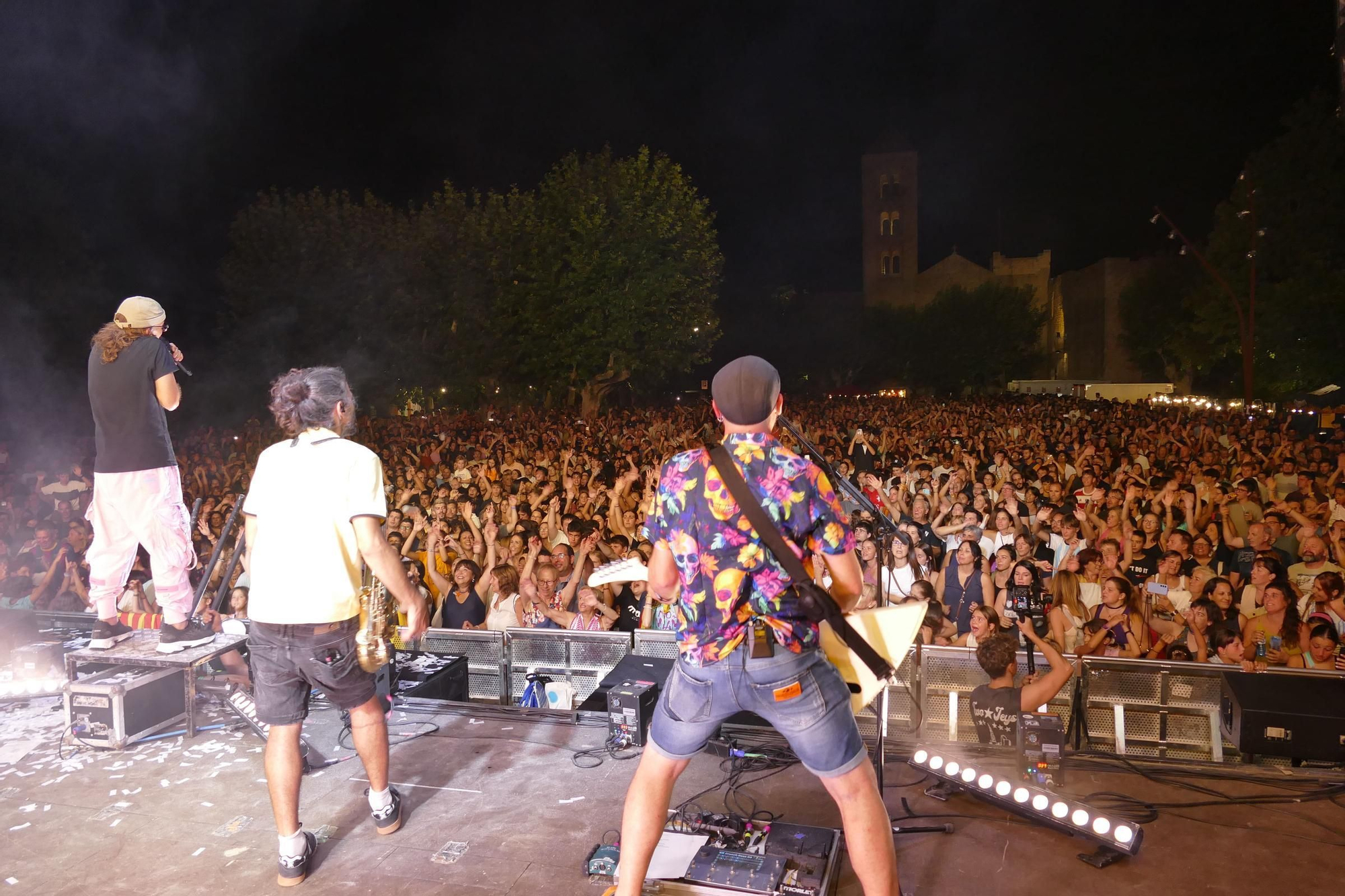 La segona Bertranada Fest congrega unes 8.000 persones als concerts de Ginestà i Búhos