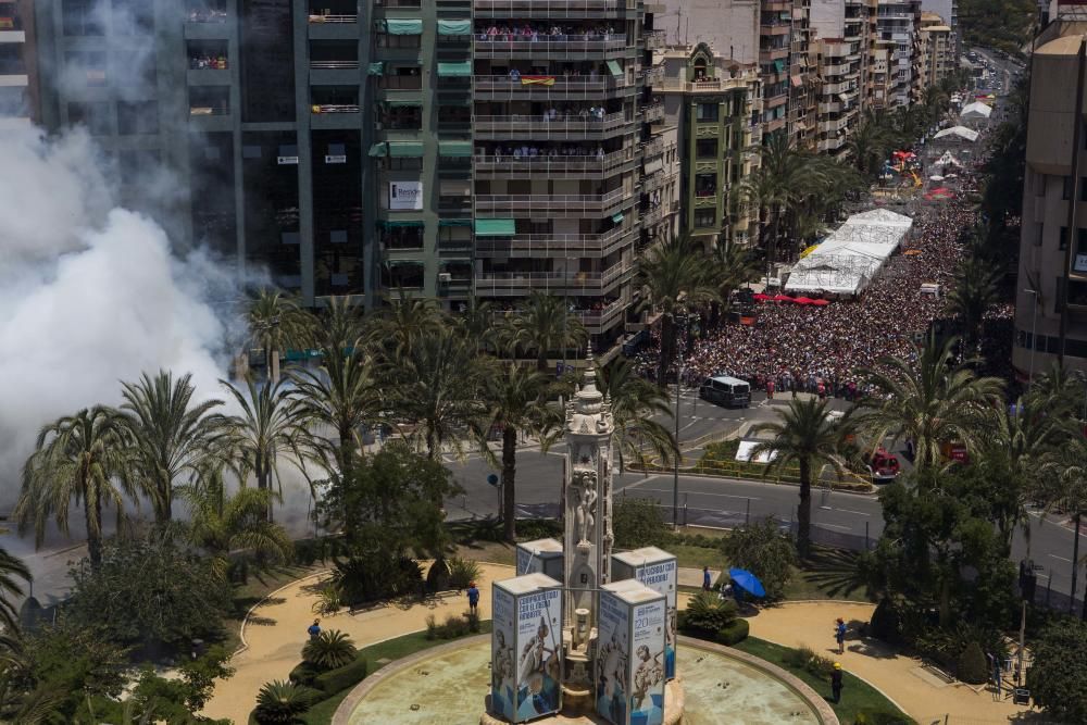 Hogueras 2018: Mascletá de las Hogueras de Alicante de 23 de junio.