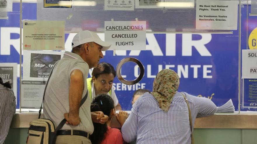 Ryanair cancela 24 vuelos por la huelga de tripulantes