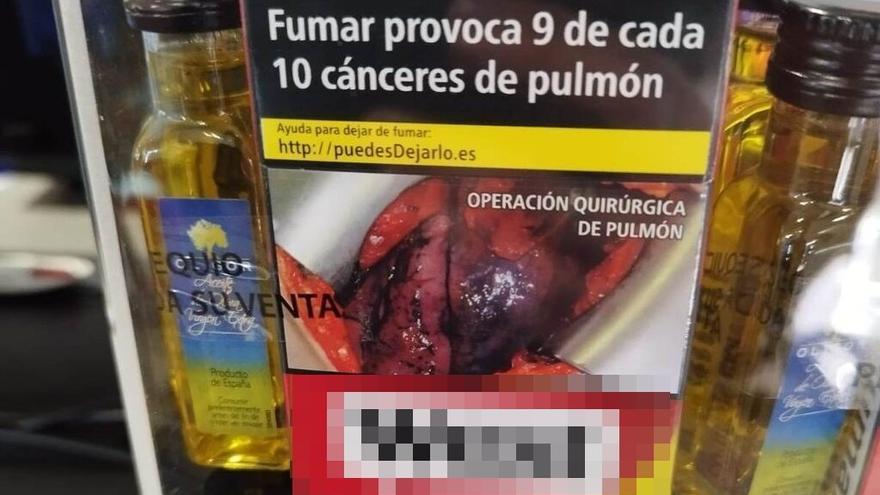 Compras tabaco y te regalan aceite de oliva: la nueva promoción de un estanco de Zaragoza