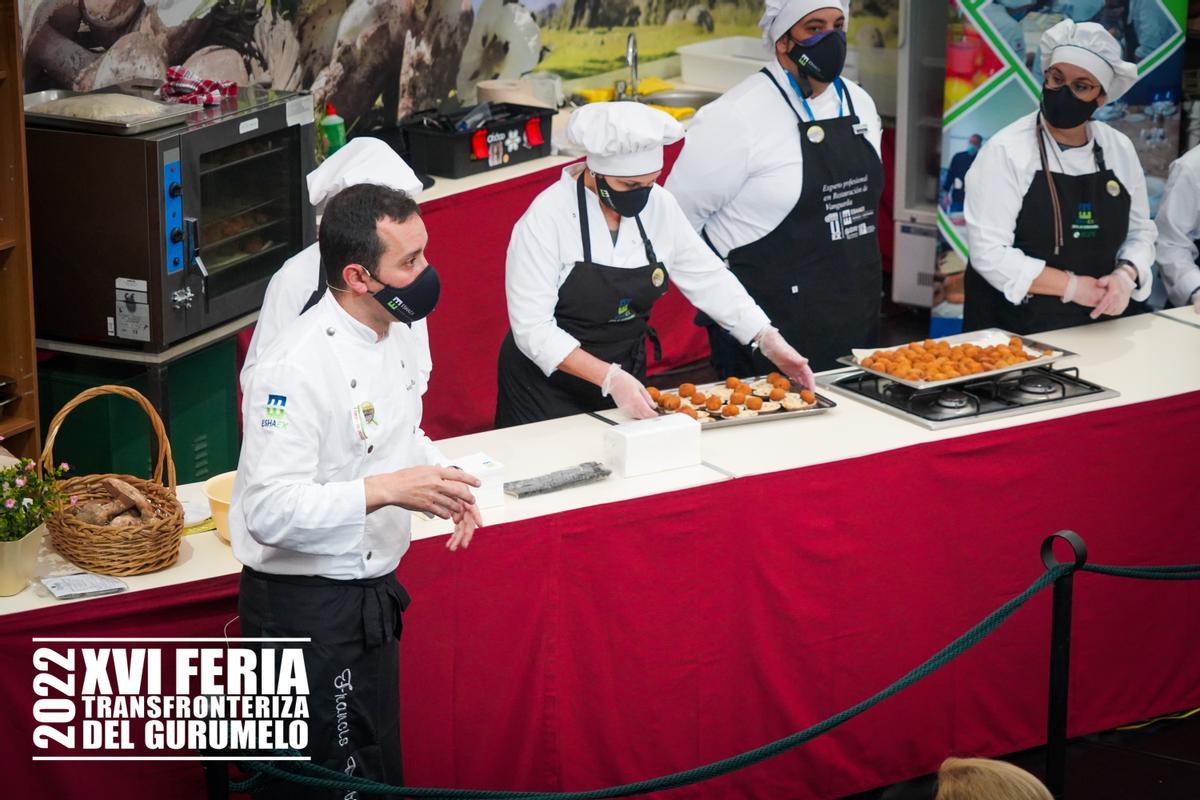 Talleres de cocina de la última edición de la Feria Transfronteriza del Gurumelo de Valverde del Fresno.