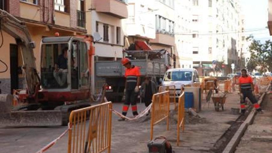 Castelló invierte 190.000 euros en el reasfaltado de cinco calles
