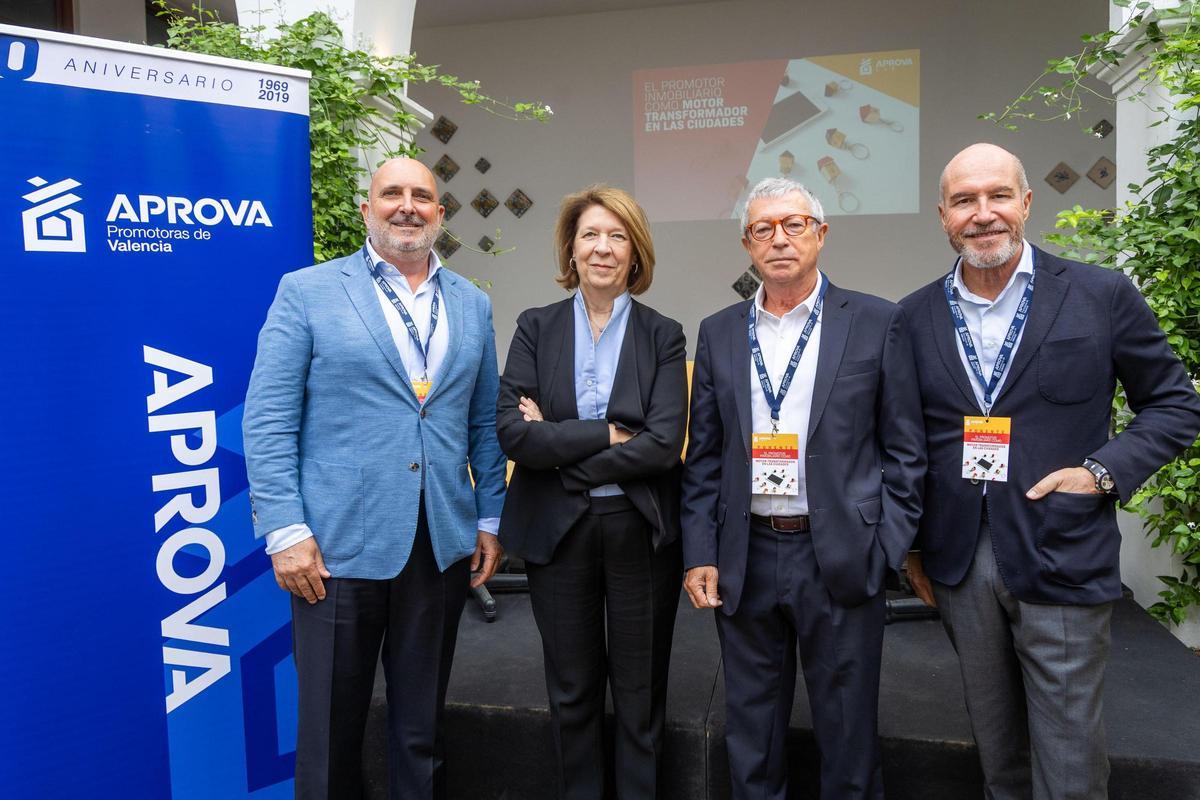 El encuentro contó con la participación de Alejandro Escribano, Vicente Llácer y Agnés Noguera.