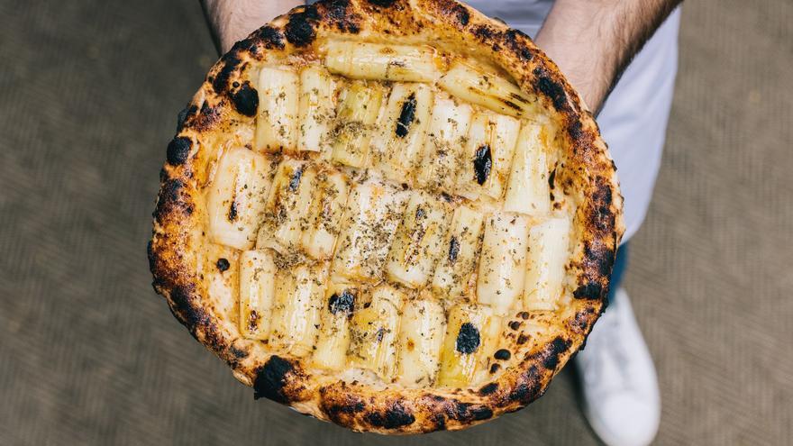 Una pizzería cocina en València la &#039;Tatina di Porro&#039;, una receta edición limitada