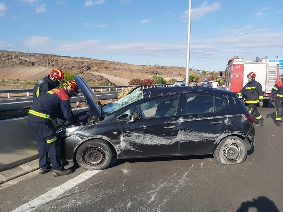 Dos heridos en un vuelco en la autopista del Sur de Gran Canaria (8/05/2021)