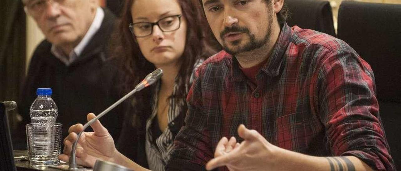 Los tres concejales de Ourense en Común durante el debate plenario. // Brais Lorenzo