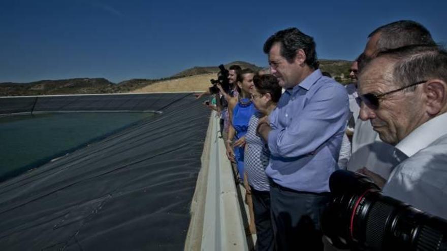 Los regantes exigen al Gobierno de España que apruebe el Plan Hidrológico que prometió