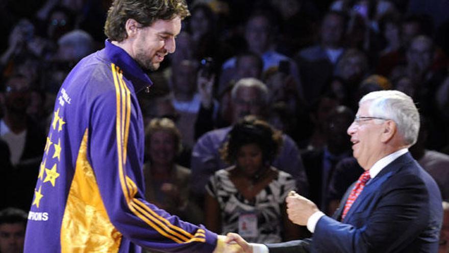 Gasol ya luce anillo de campeón