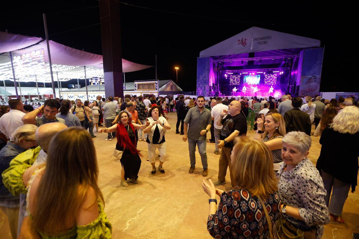Feria de Nuestra Señora de la Salud 2025 Córdoba. Rockig Retro en Caseta municipal concierto