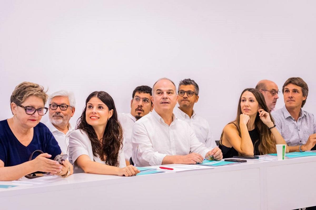 El secretario general de Junts, Jordi Turull, con la dirección del partido en el Consejo Nacional de este sábado
