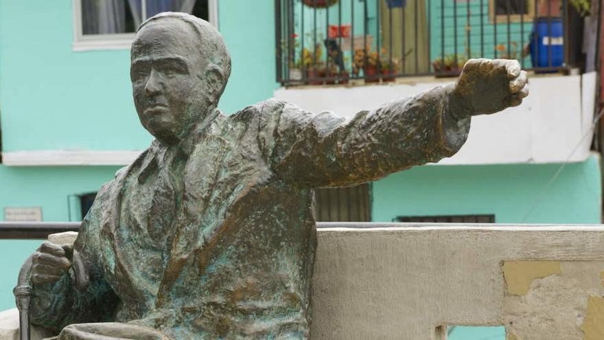 Monumento a Pablo Neruda en Chile.