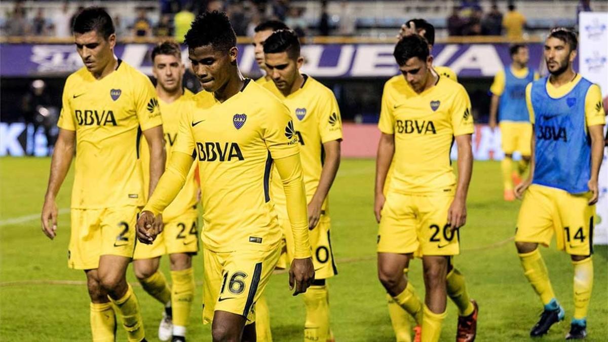 Los jugadores de Boca, cabizbajos tras la derrota