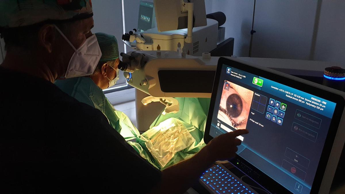 Quirónsalud Málaga incorpora el láser refractivo más avanzado y personalizado del mercado