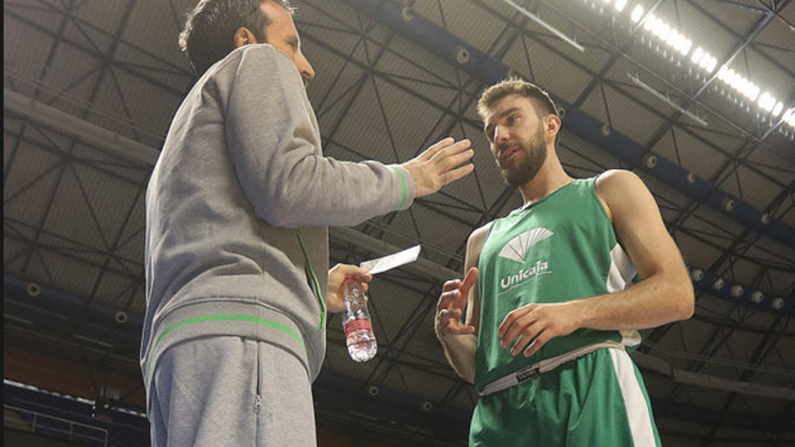 Musli y Plaza, en una conversación en un entrenamiento.